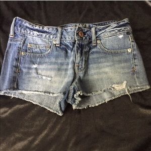 NWOT American Eagle distressed shorts